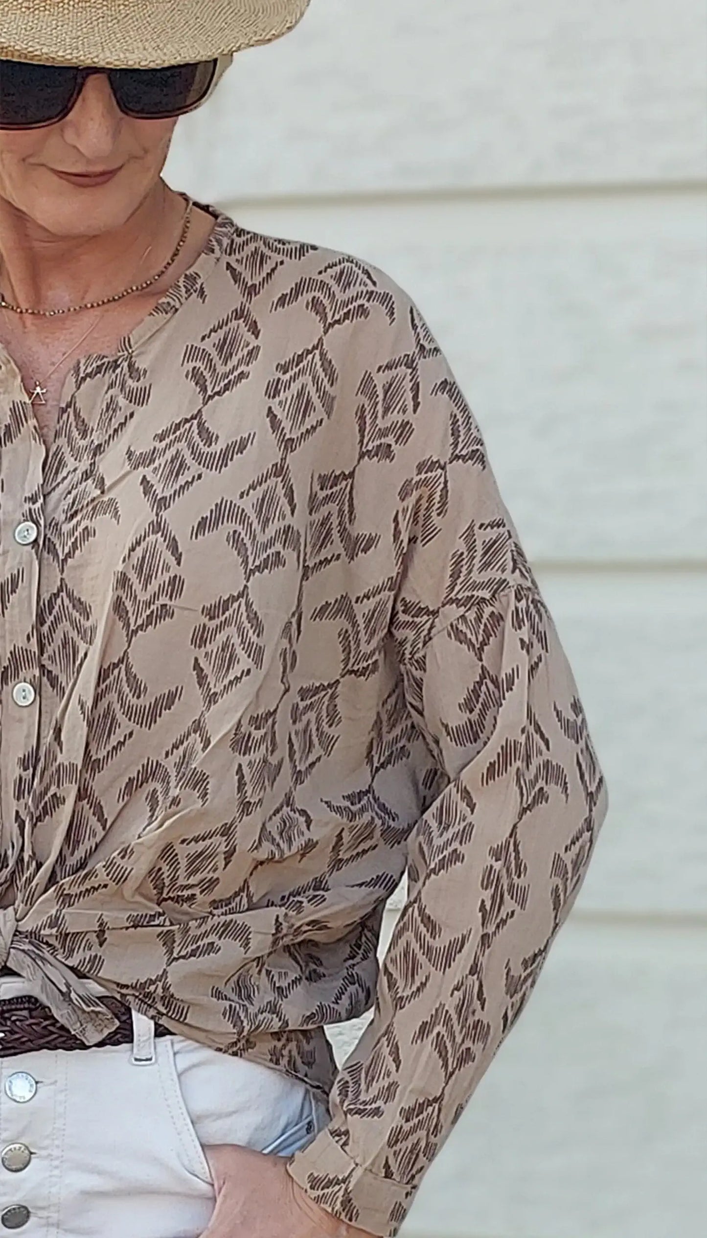 cicek desenli deve kadin bluz dugmeli