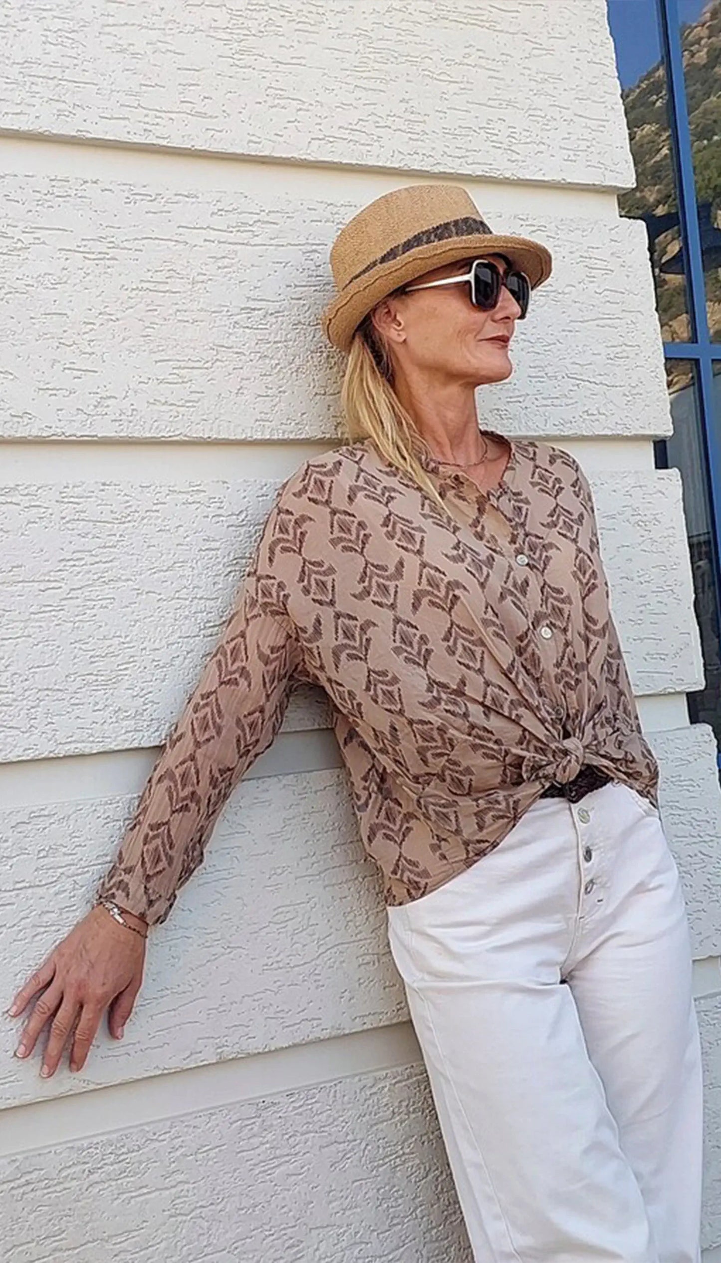 cicek desenli dugmeli kadin deve bluz