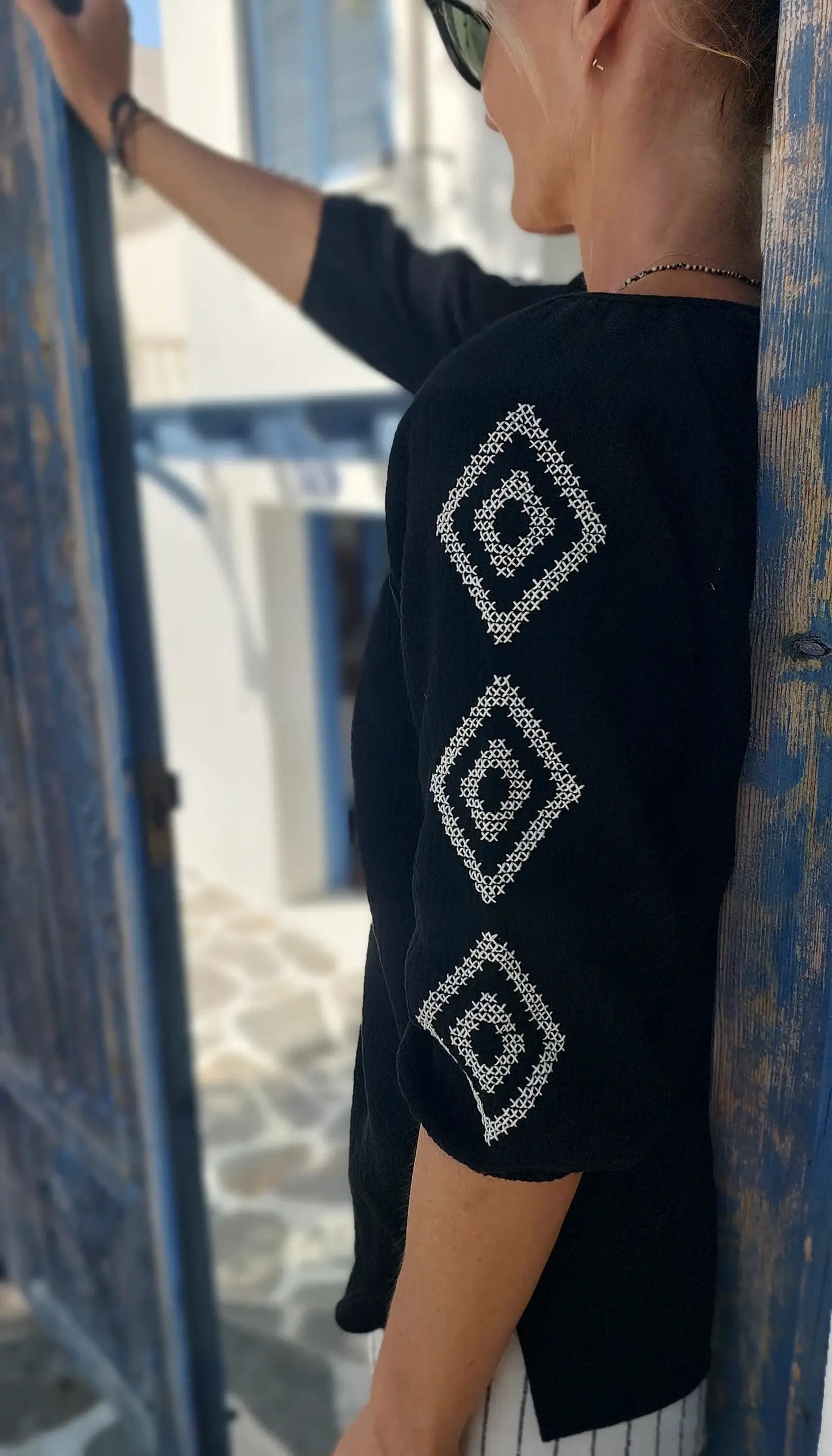 cizgili pantolon siyah etnik bluz takim