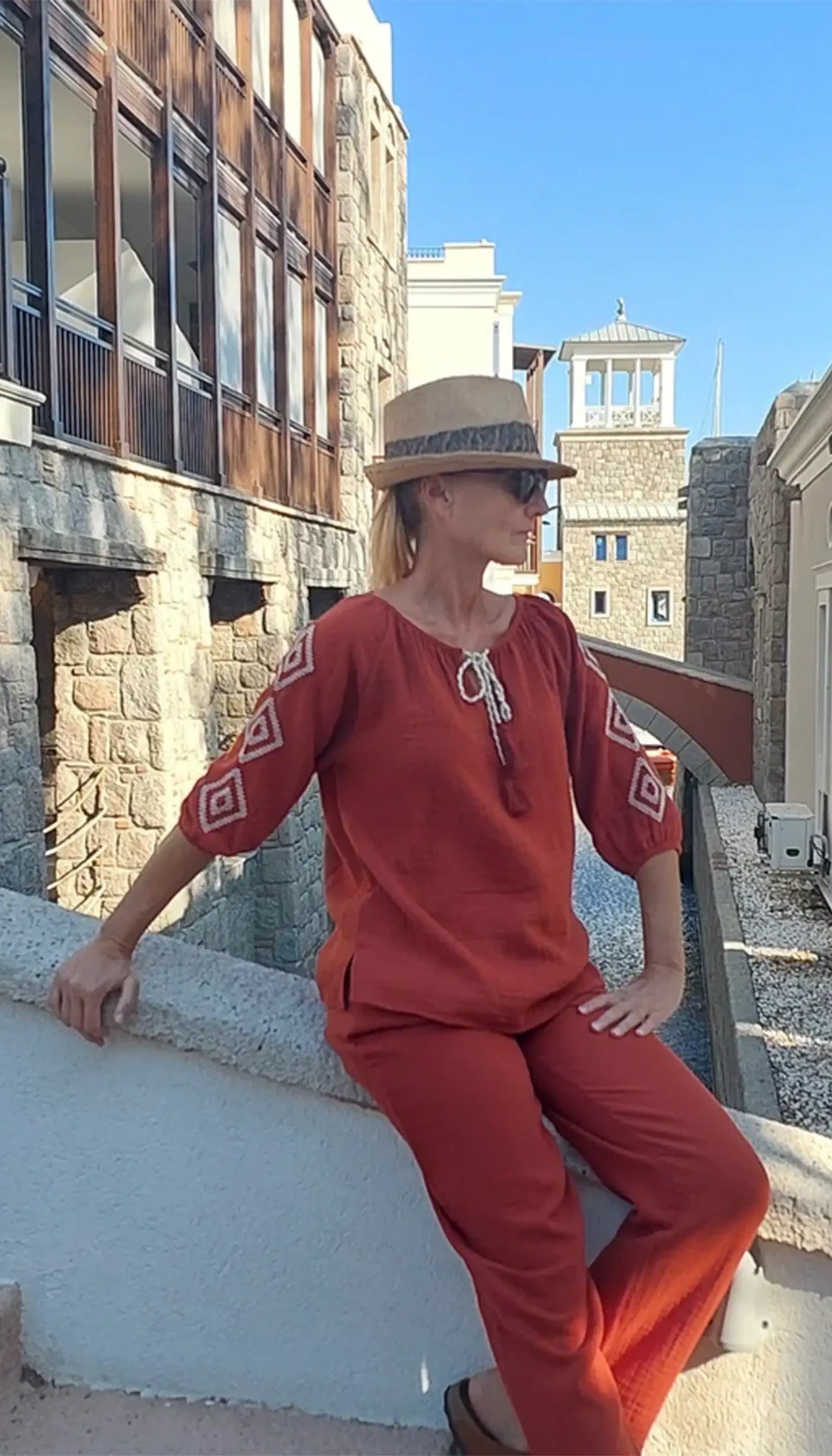 etnik desenli muslin takim