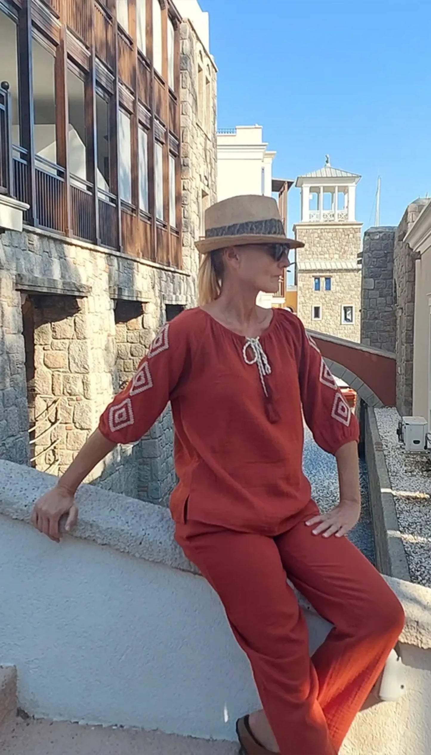 islemeli tarcin kadin etnik desen bluz