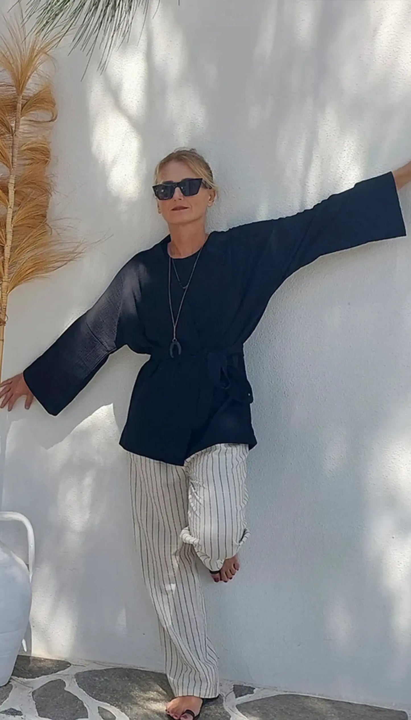 muslin kisa siyah nakis islemeli kimono