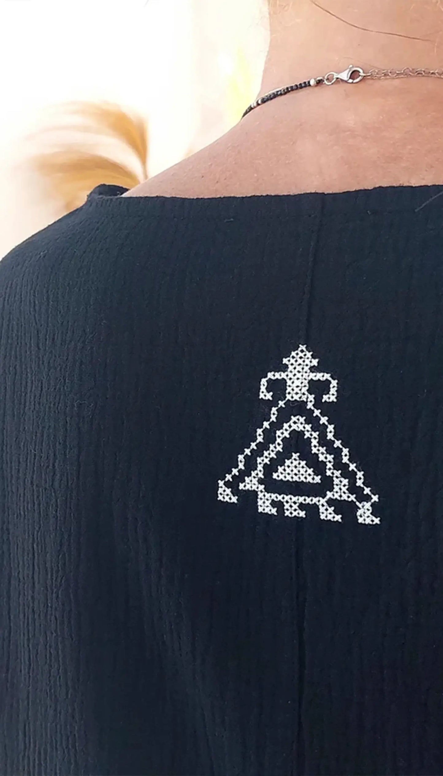 nakis islemeli siyah boho kadin muslin bluz