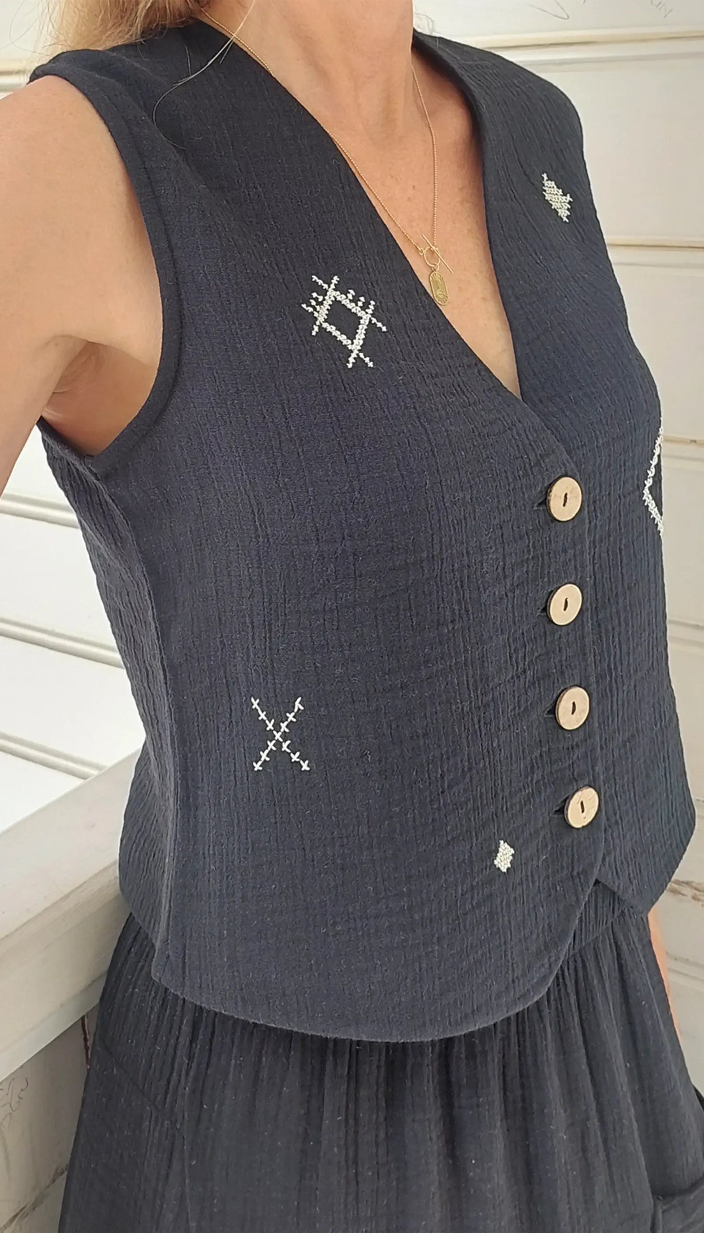 siyah el nakisli kanava yelek