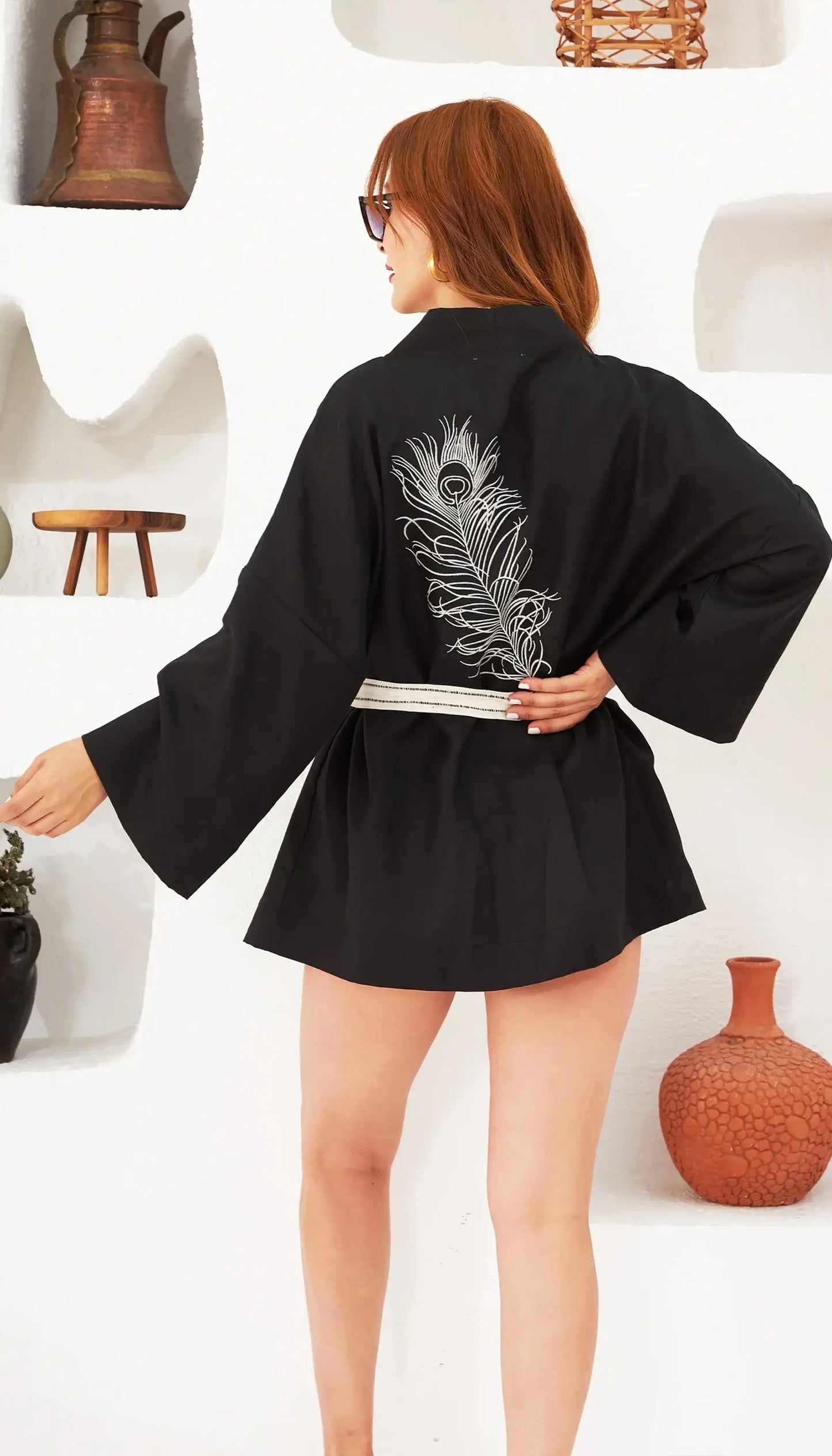 siyah kisa kadin islemeli keten kimono